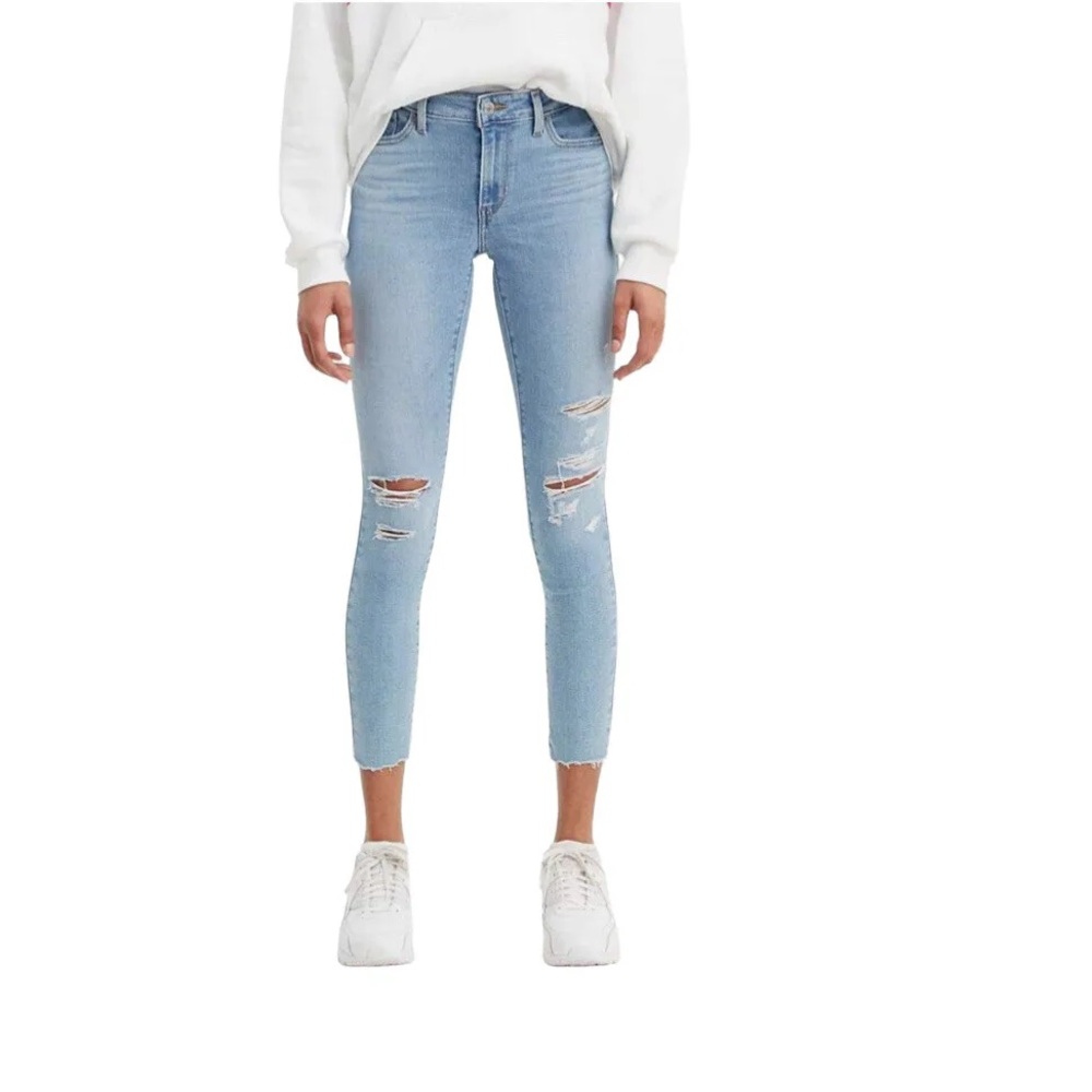 711 Levi’s skinny ankle jeans